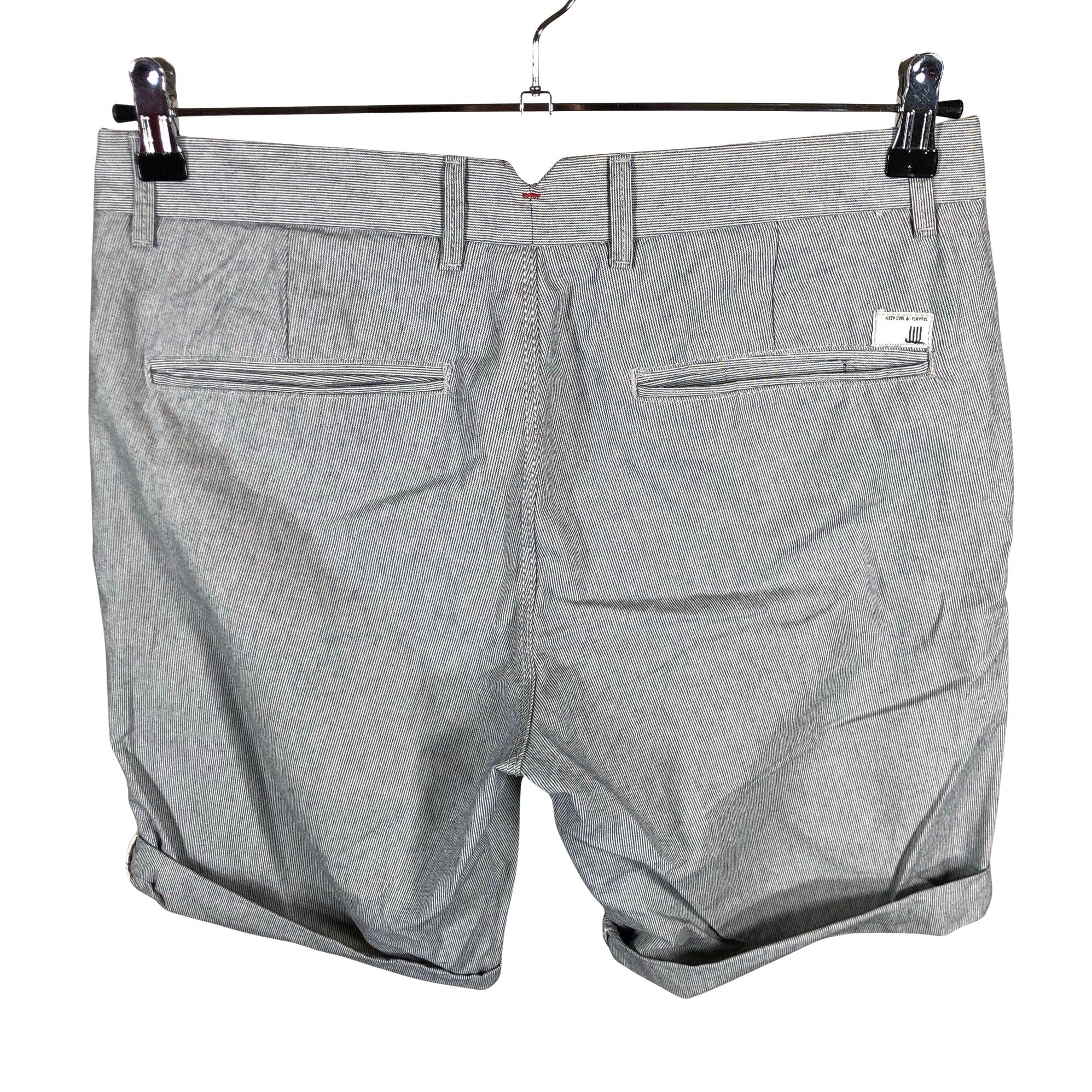 Shortsit, koko M - Image 2