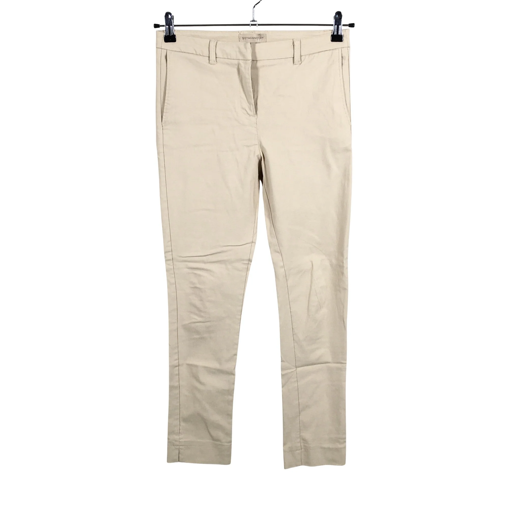 Chinot, koko 38