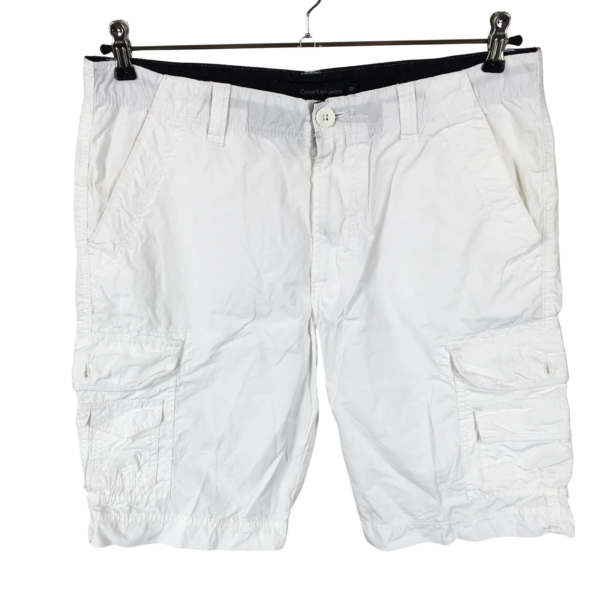 Shortsit, koko W32