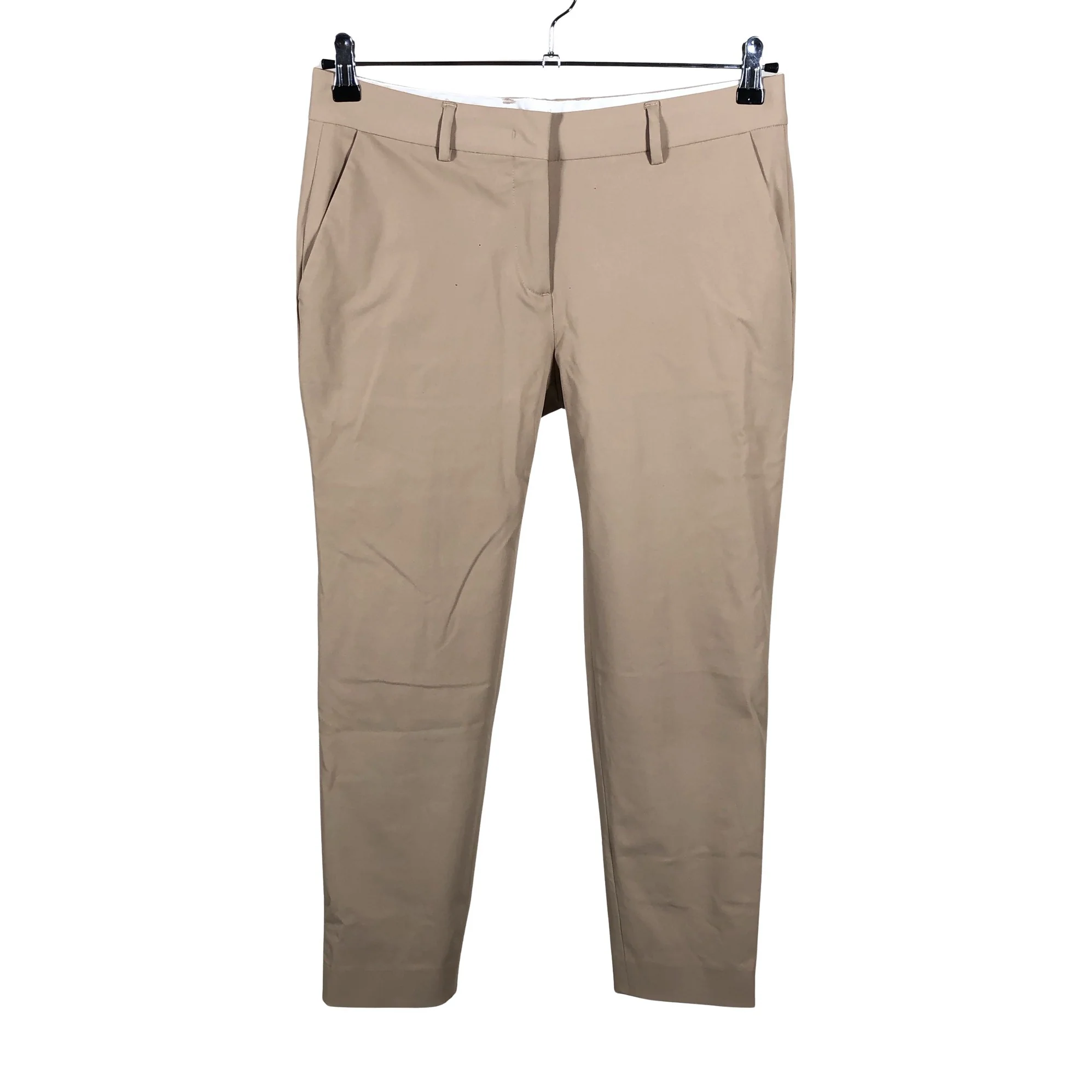 Chinot, koko 38