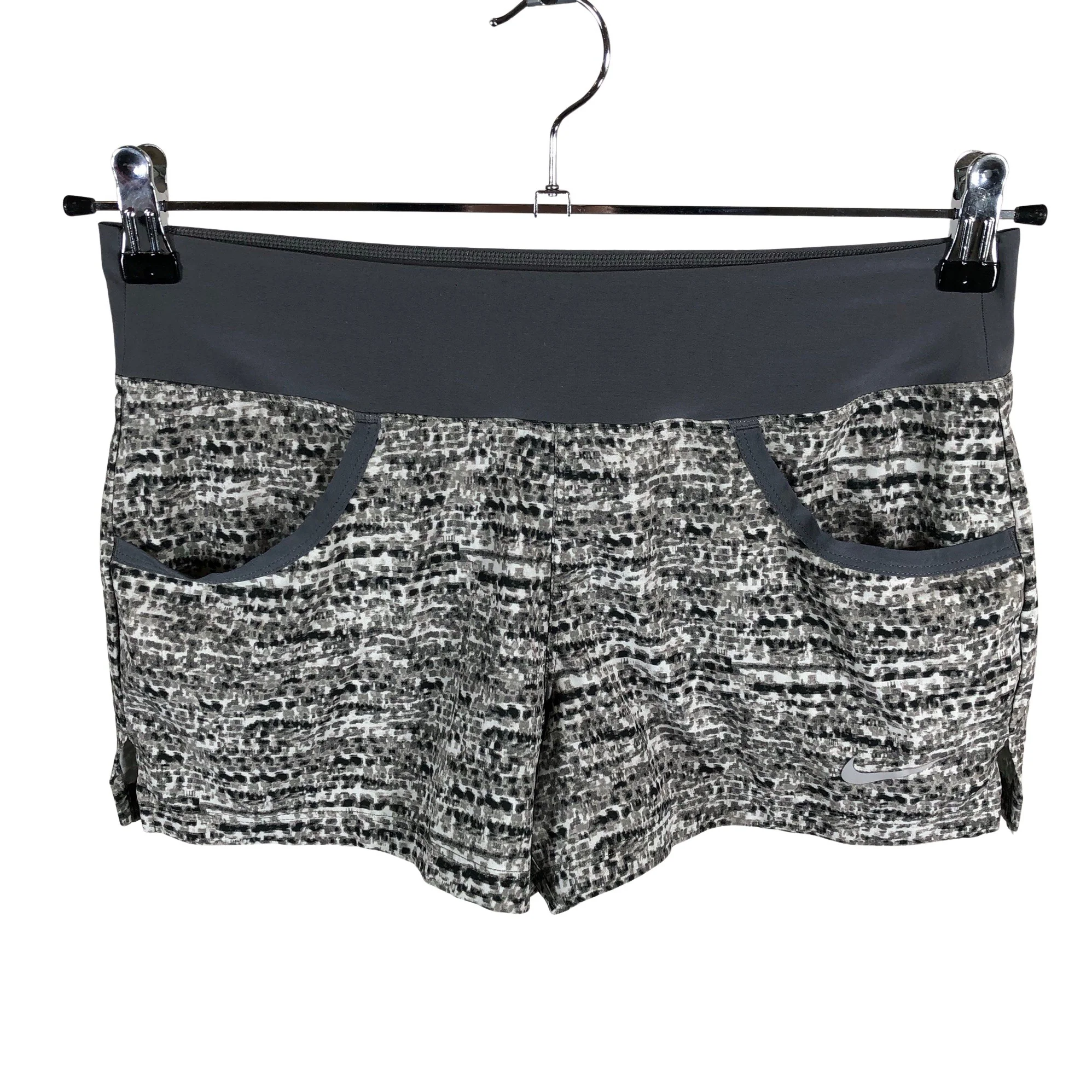 Urheilushortsit, koko 36