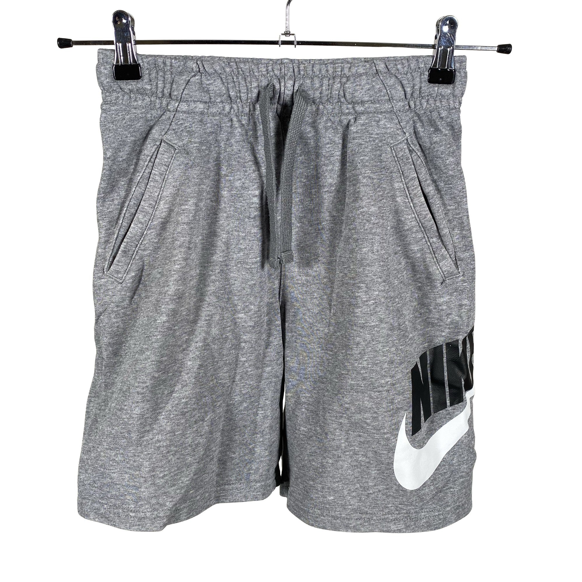 Collegeshortsit, koko 152 - 158