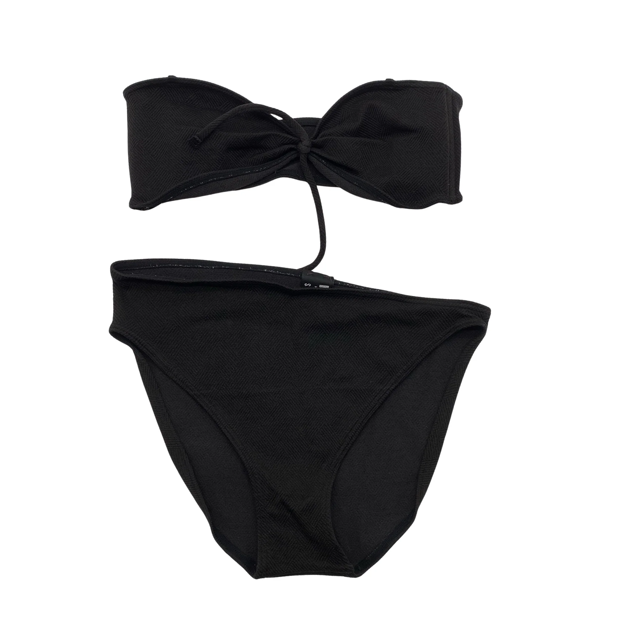 Bikinit, koko 34